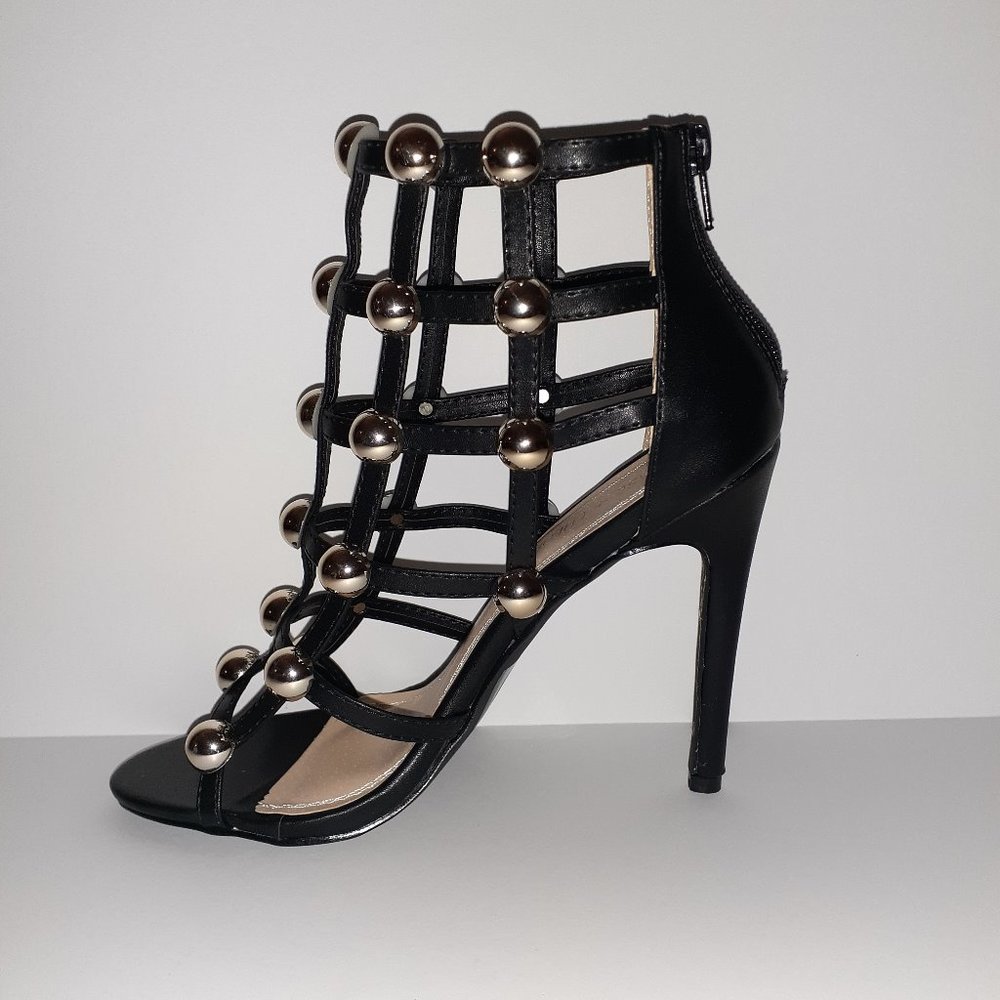 Chase & Chloe Black Gladiator Sandals